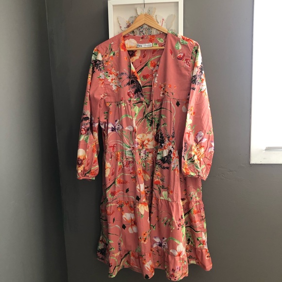 Zara Pretty Tiered Mididress - Picture 5 of 11